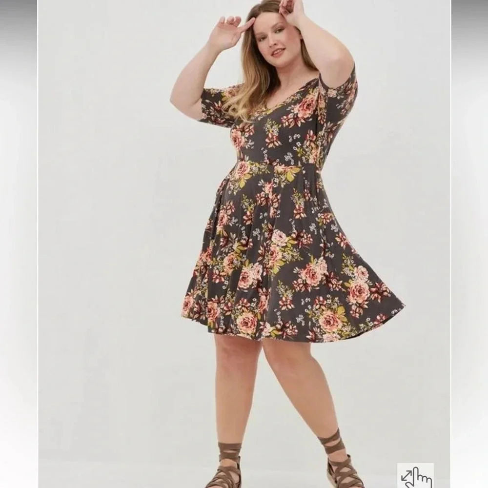 Torrid Mini Super Soft Skater Dress Size 0 / Large / 12
